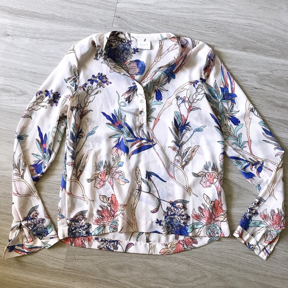 Women’s blouse